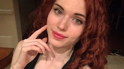 amouranth vagina|Amouranth Forgets To Turn Off Onlyfans Livestream Pussy。